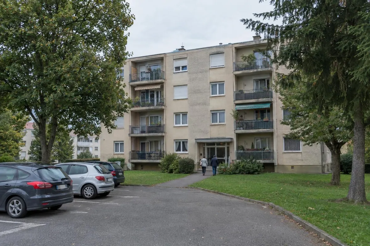 Résidence en copropriété des années 1970